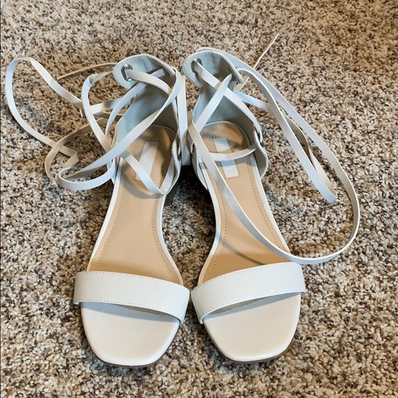 Forever 21 Shoes - ❗️NWOT❗️Forever 21 heels 🌼